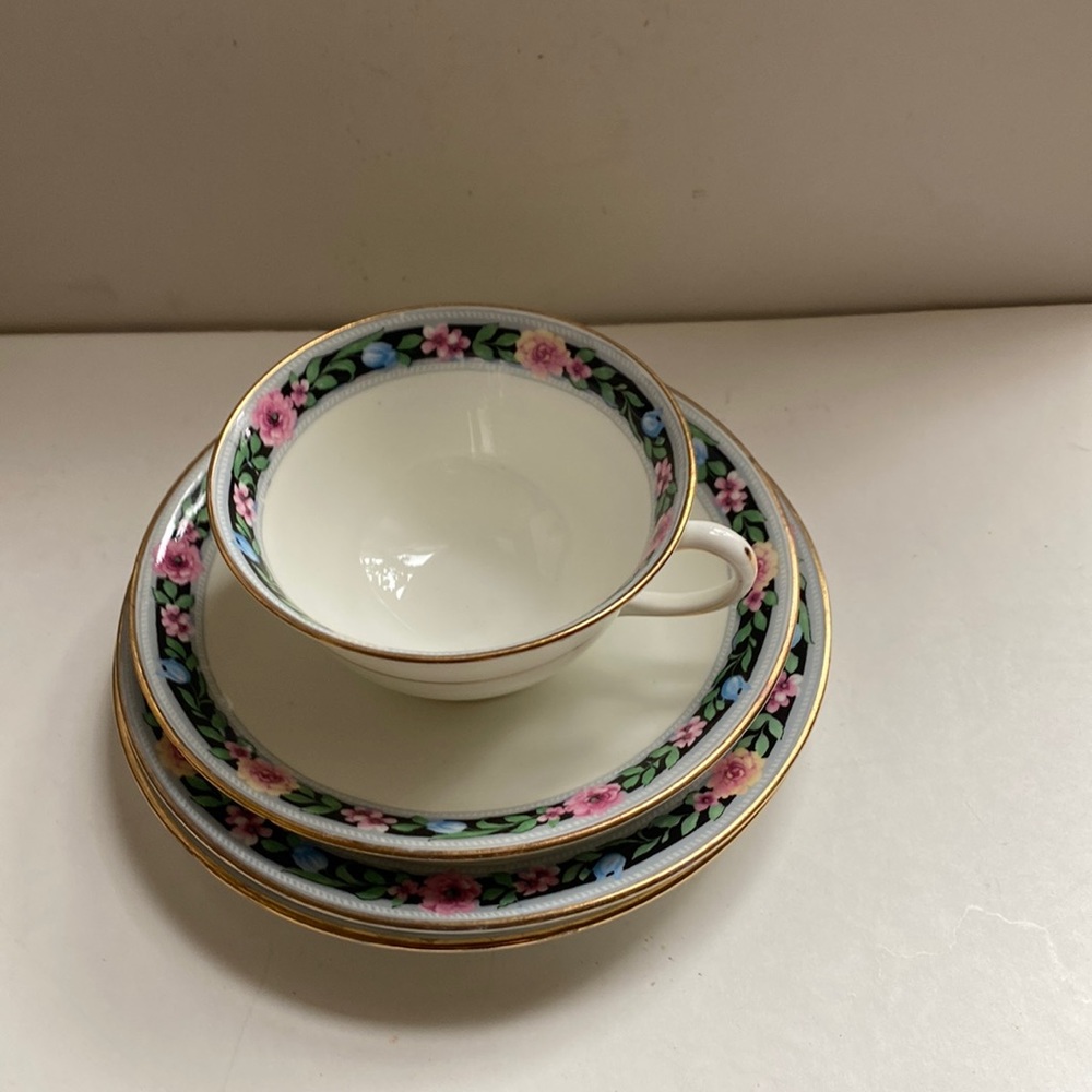 Vintage Ainsley Porcelain cup and saucer and 2 dessert plates.